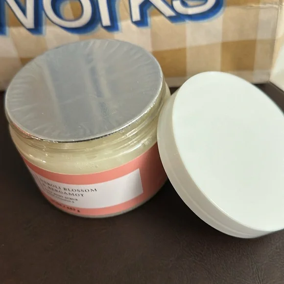 Bath & Body Works Aroma Uplifting Boost Neroli Blossom& Bergamot Salt Body Scrub - Picture 4 of 4